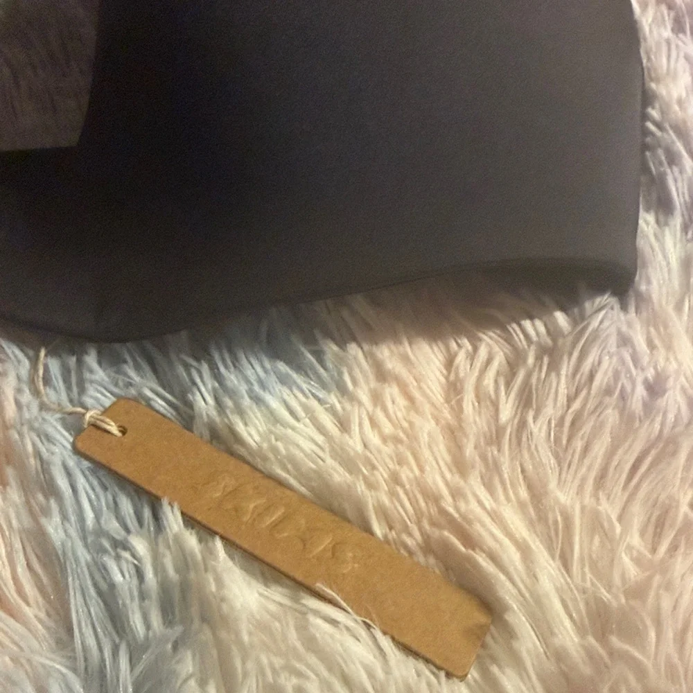 SKIMS  Black wireless T shirt semi bra onyx new - Picture 3 of 6